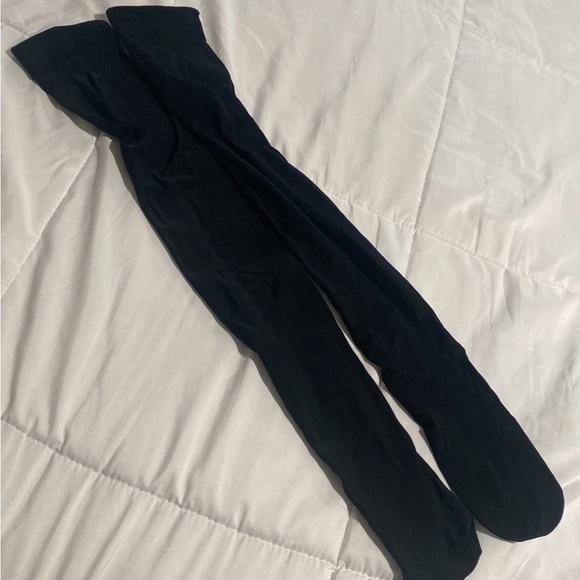 Lingerie set - Picture 3 of 3